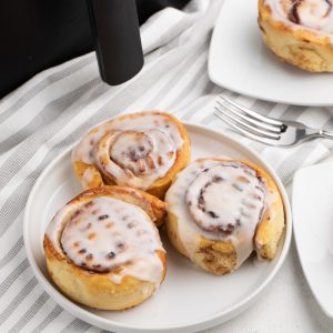 AIR FRYER CINNAMON ROLLS