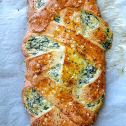 Calzone with spinach and cheese